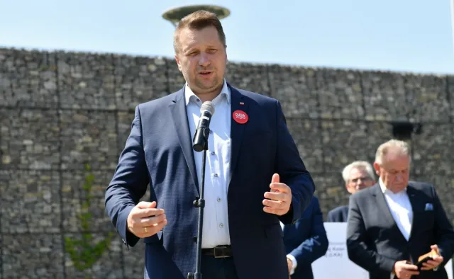 Burza po słowach posła Czarnka o LGBT. Sasin: Ja bym przeprosił