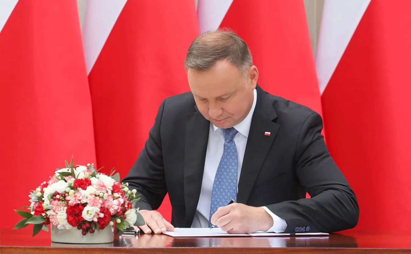Fotoreporterzy "Wyborczej" i "Faktu" niewpuszczeni na konferencję Dudy