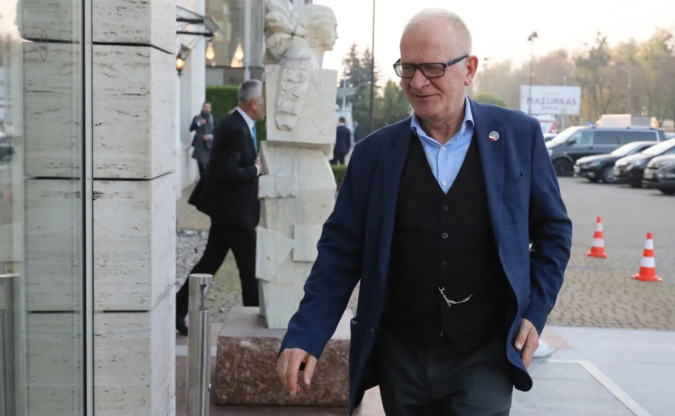 "Media publiczne nadzieją dla normalnych ludzi, że nie będą manipulowani przez dziwne, ukryte siły"