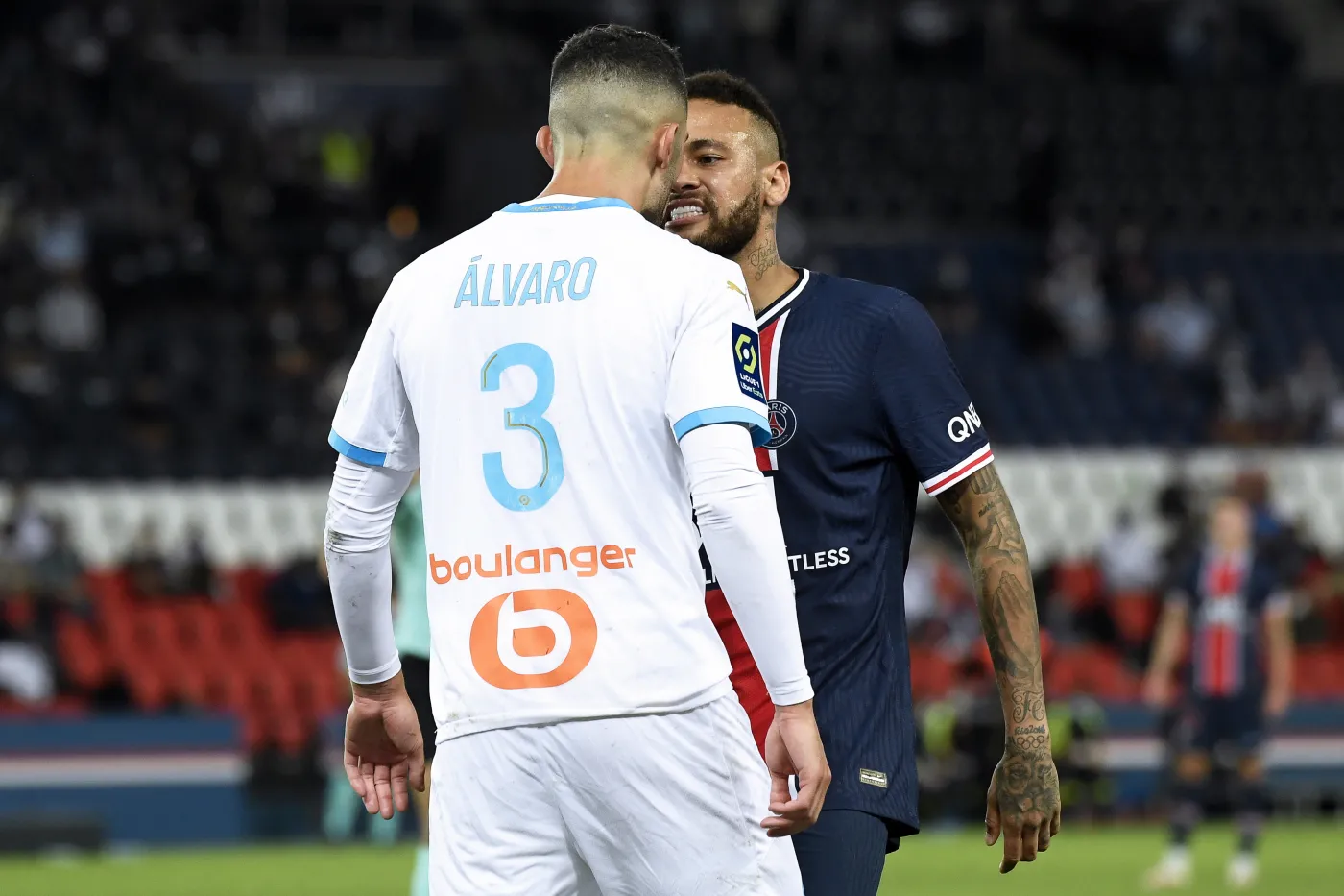 Neymar oskarża Gonzaleza o rasizm. "Żałuję, że nie dałem mu w twarz" [WIDEO]