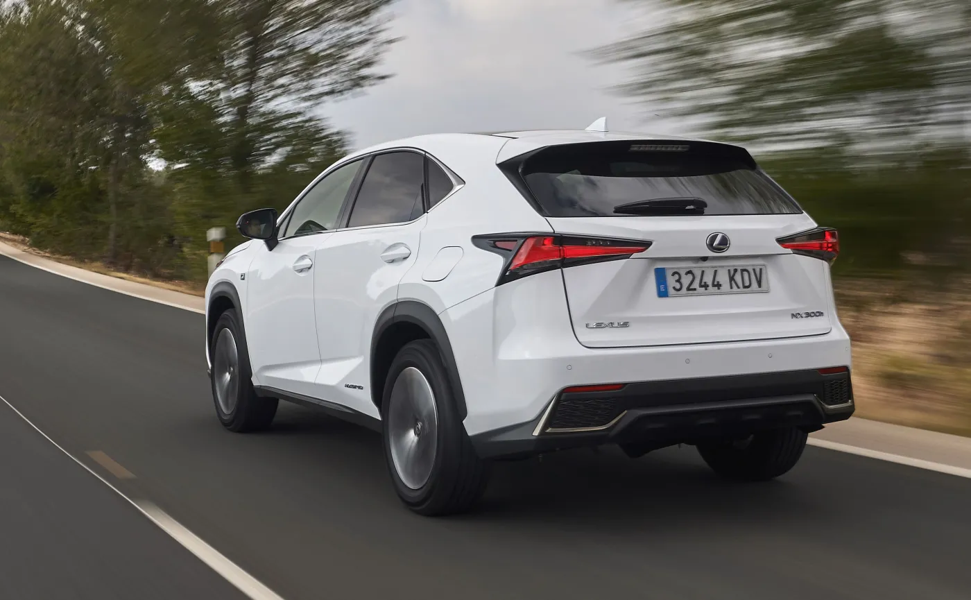 Lexus NX 300h F SPORT