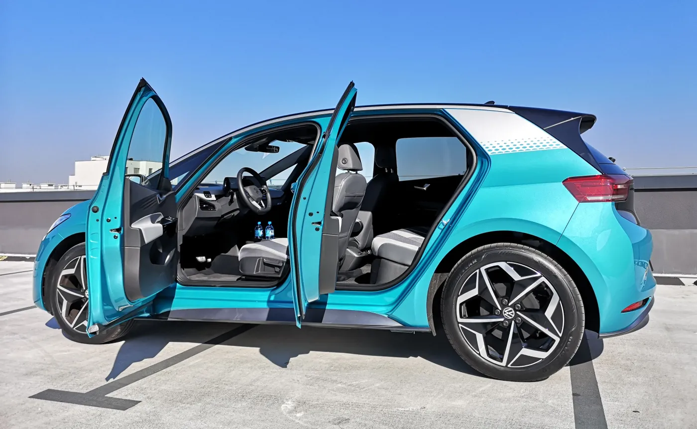 Nowy Volkswagen ID.3 już w Polsce. Jak jeździ? Zadziwia nie tylko zwinnością i ciszą