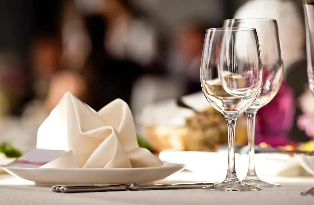 Minister zdrowia wyszedł z restauracji bez maseczki. Premier wzywa go do dymisji