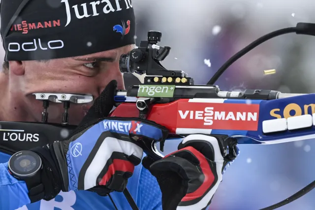 Dublet Francuzów, pierwsze punkty Guzika w biathlonowym Pucharze Świata