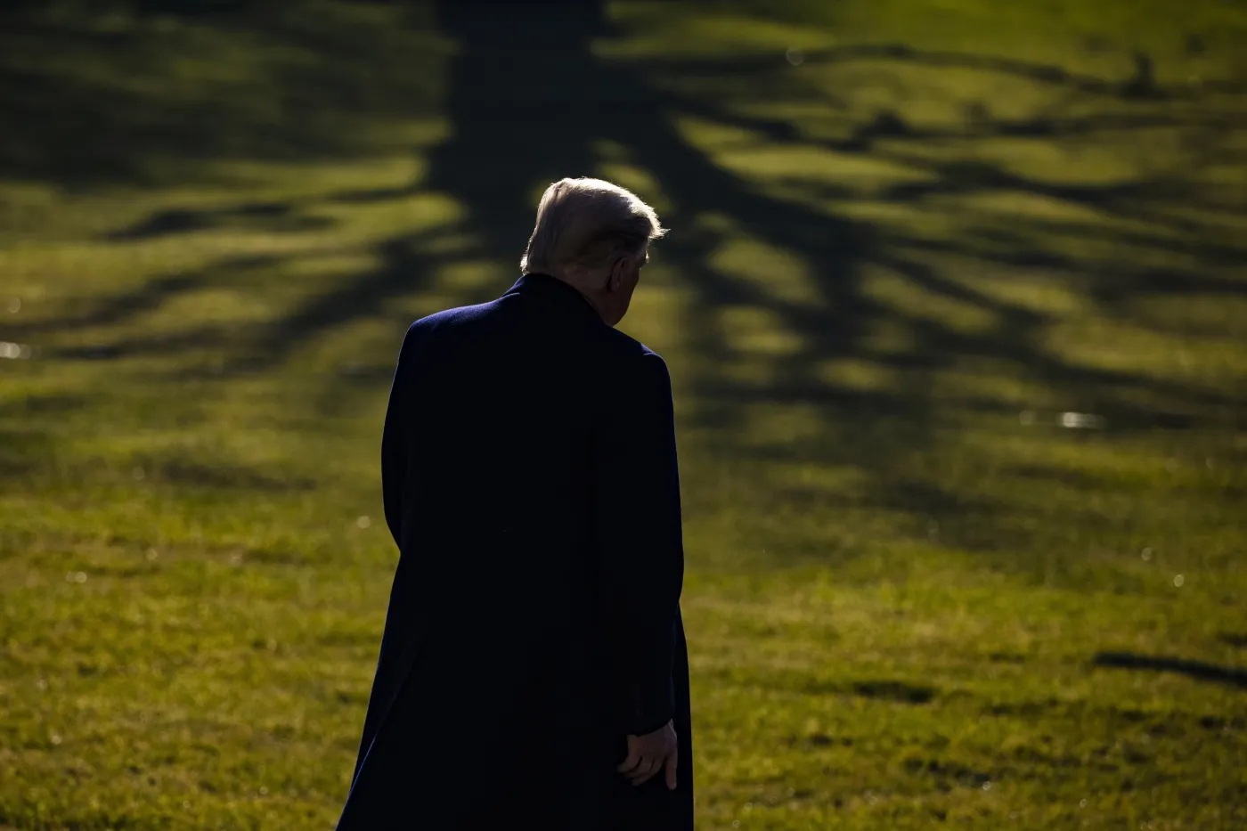 Zakaz dodawania nowych filmów. YouTube kolejnym serwisem, który ocenzurował Trumpa