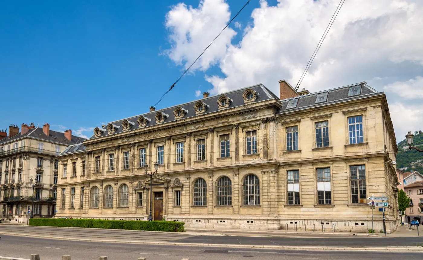 Największy związek studencki we Francji przyznaje się do dyskryminowania białych