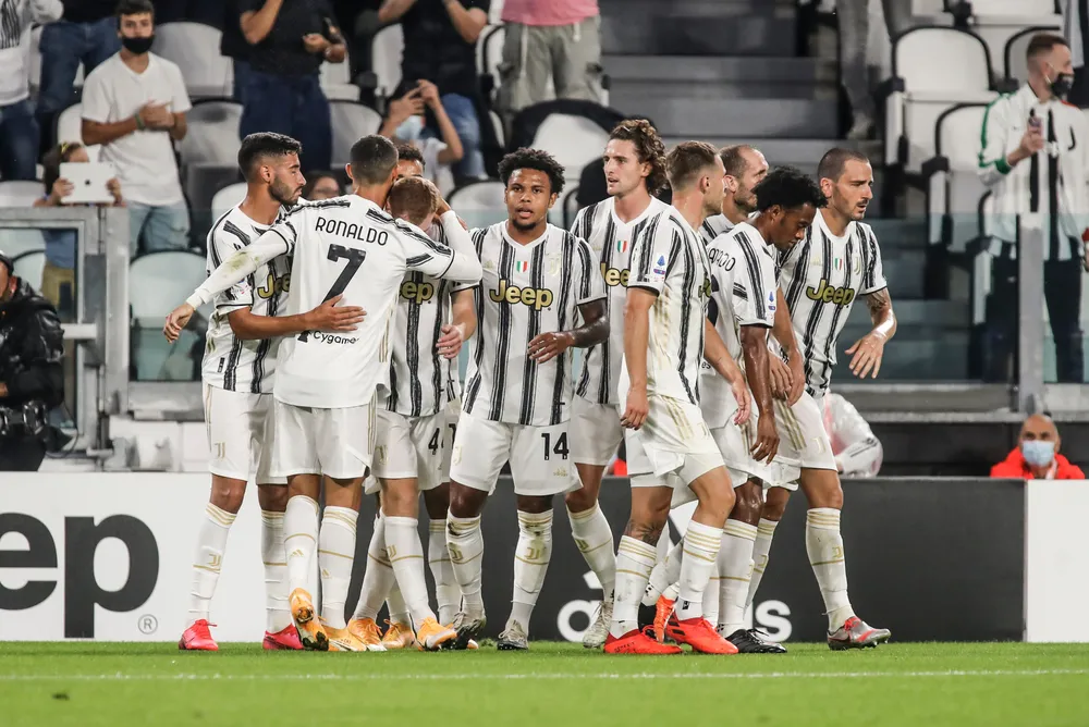 Milan i Juventus z okazją na skrócenie dystansu do lidera. Derby Słońca o miejsce w LM?  [ZAPOWIEDŻ]