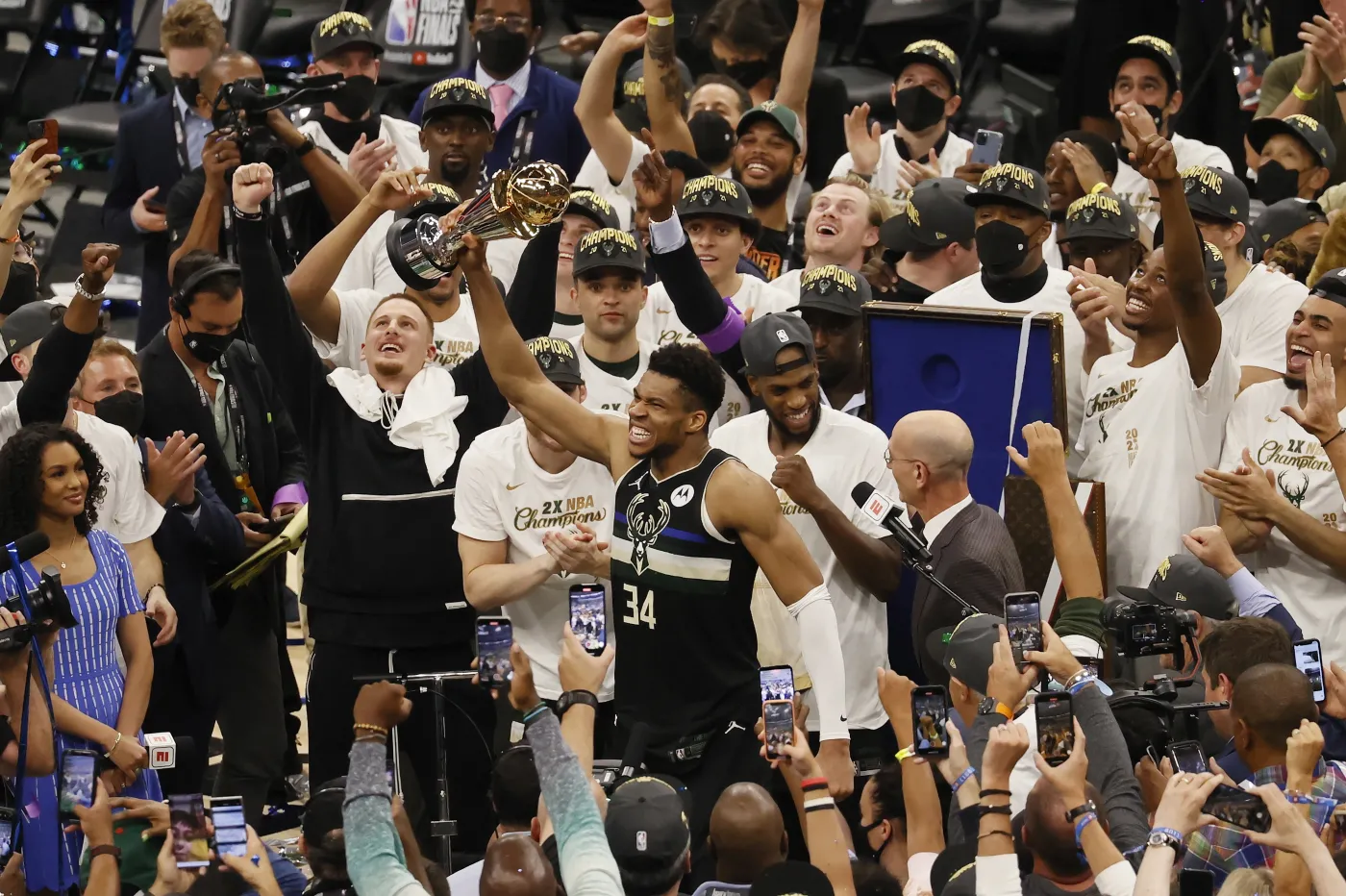 Koszykarze Milwaukee Bucks mistrzami ligi NBA