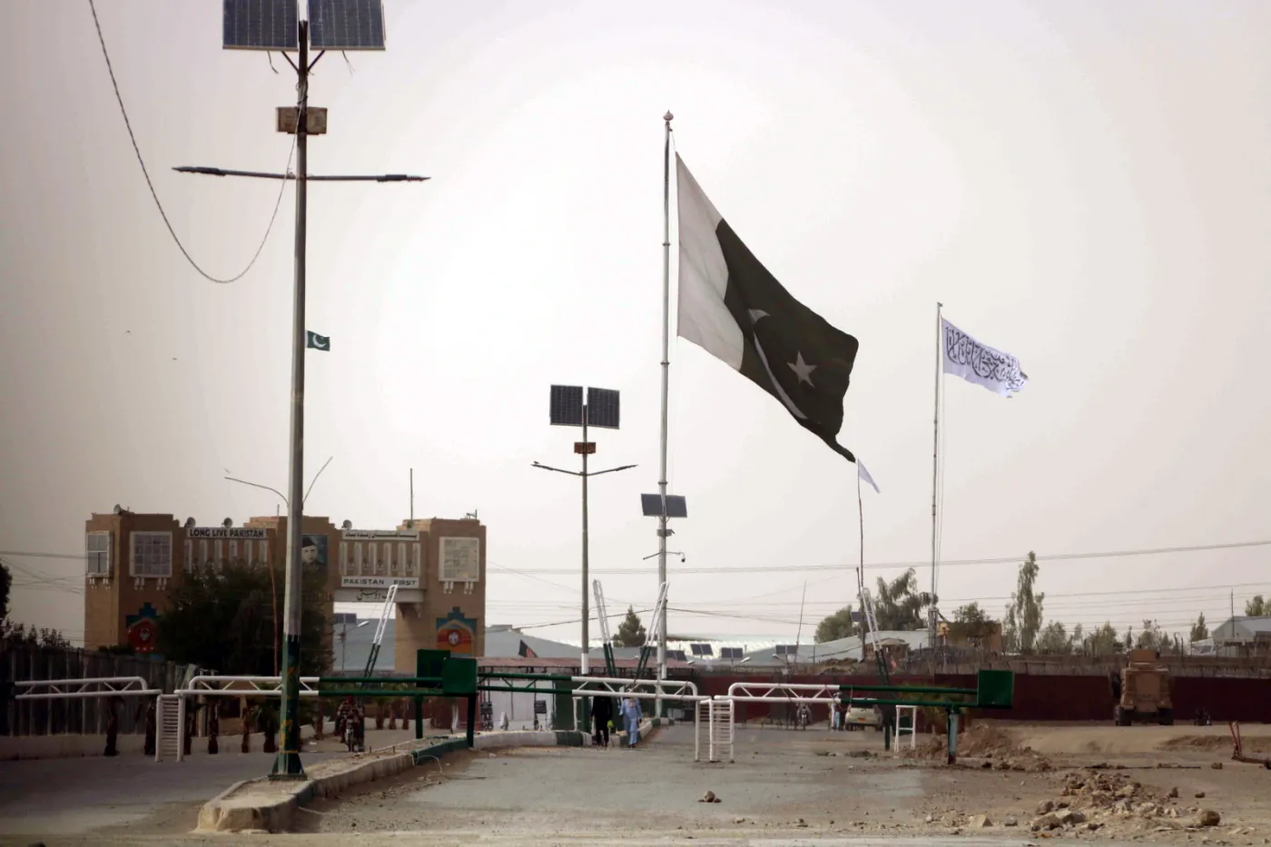 Talibowie zajęli kluczowy punkt graniczny z Pakistanem? Kabul zaprzecza
