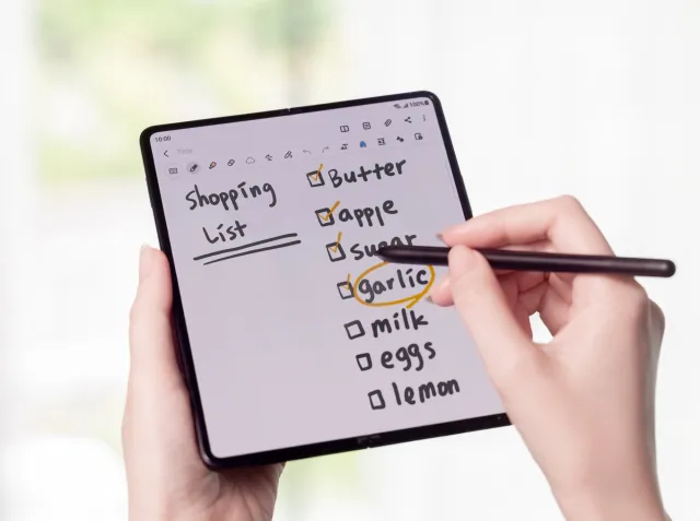 Składane smartfony i zegarek z WearOS. Samsung pokazuje nowe produkty
