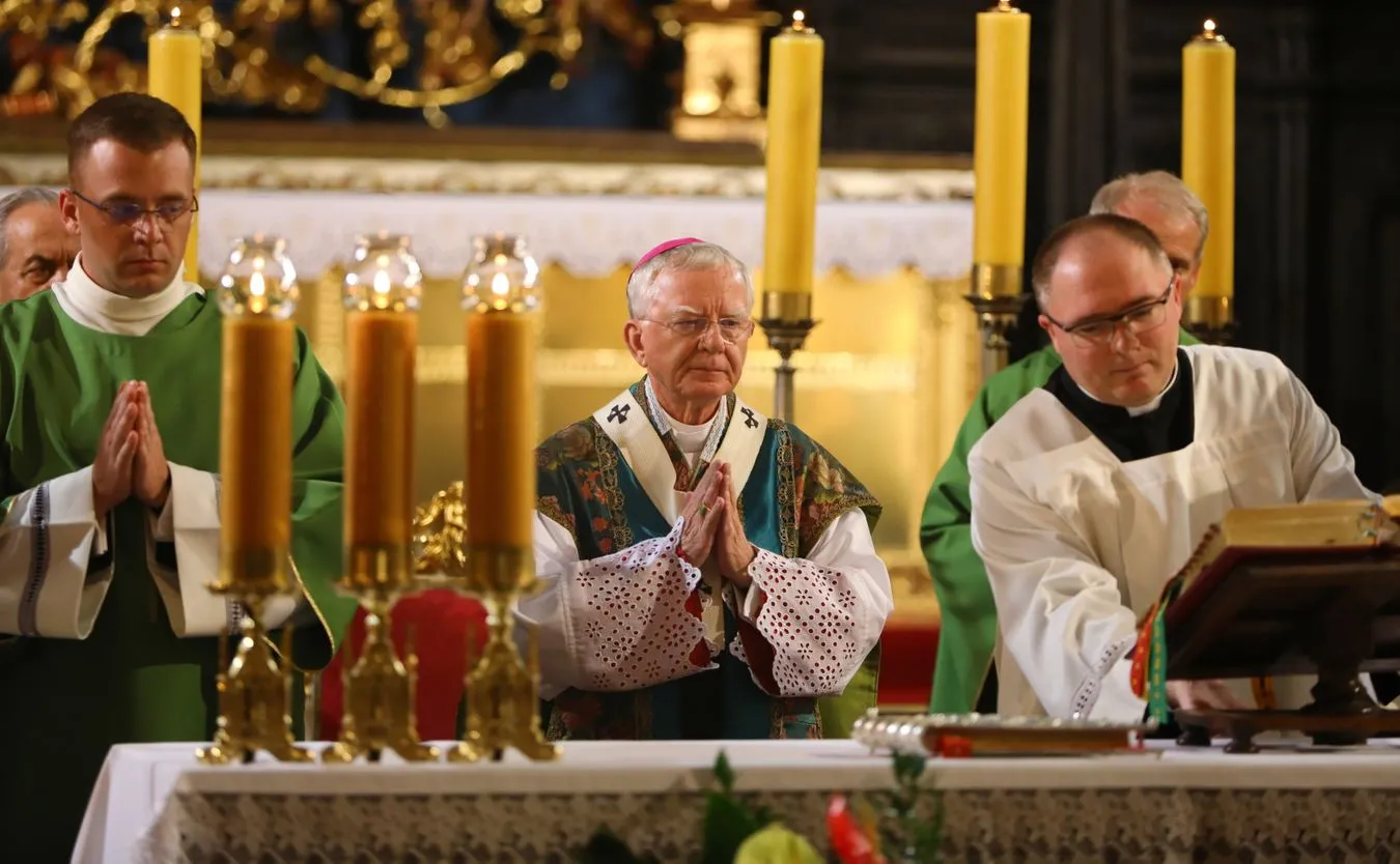 Abp Jędraszewski ostrzega: Wracają wątki propagandy sowieckiej i stalinowskiej
