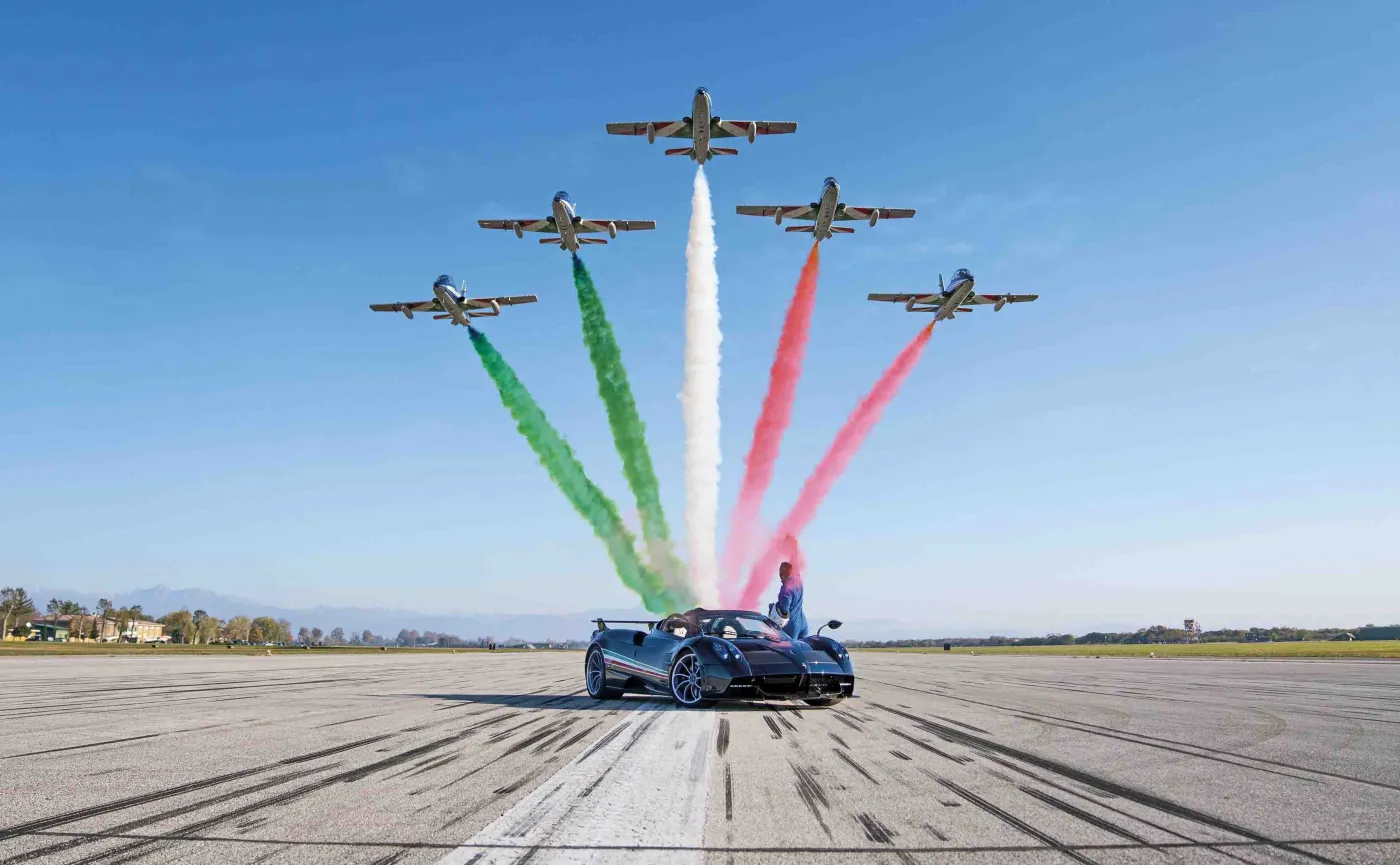 Pagani wjeżdża do Polski. Pierwszy salon w Warszawie obok Ferrari