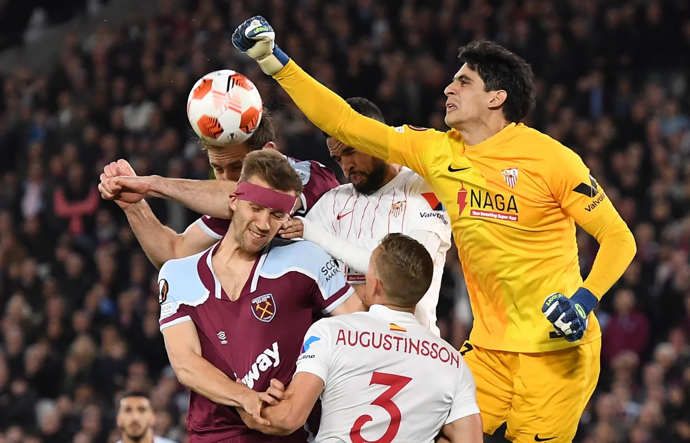 Fabiański na ławce, Jarmołenko znów bohaterem, West Ham w ćwierćfinale LE