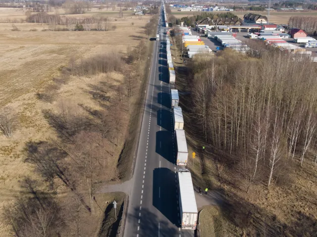 Strajk włoski? "To pan powiedział, celnicy sprawdzają tiry jadące do Rosji bardzo powoli"