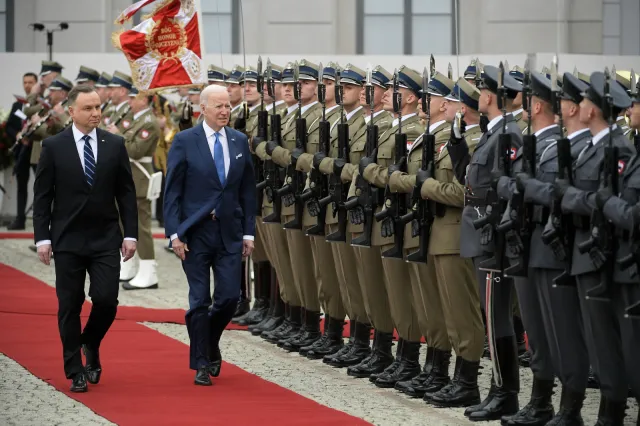 Spotkanie Biden-Duda. Powitanie przed Pałacem Prezydenckim [ZDJĘCIA]