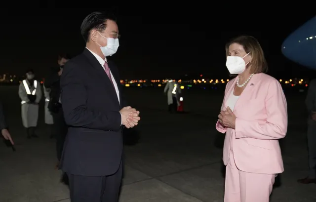 Nancy Pelosi przybyła na Tajwan. Chiny wściekłe, posypały się groźby i ostrzeżenia