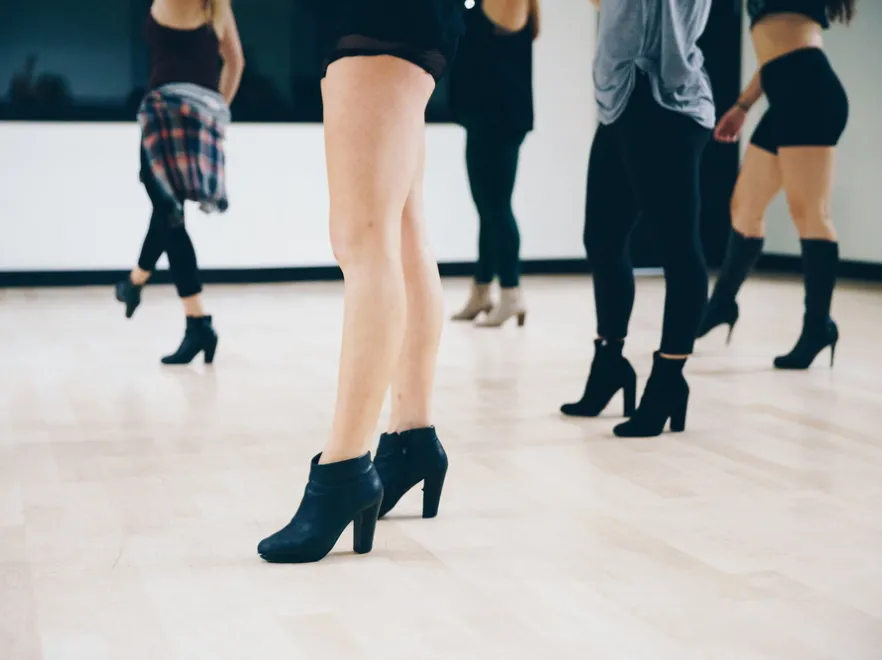 Trening w szpilkach - dużo więcej niż fitness! Nowy trend (również dla mężczyzn!) rośnie w siłę