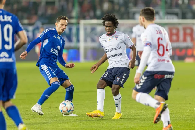 Wisła prowadziła już w Zabrzu 2:0 i... przegrała. Dwie bramki Podolskiego [WIDEO]