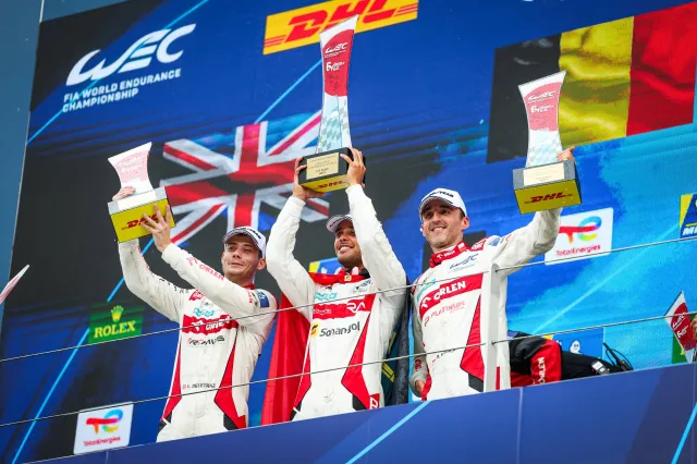Robert Kubica mistrzem świata! Team Polaka wygrał na Bahrain International Circuit