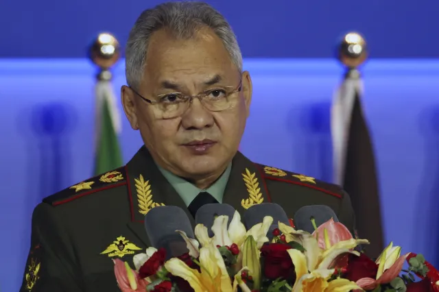 Szojgu odwiedził Chiny. Mówił o "strategicznej porażce" NATO i straszył nową wojną