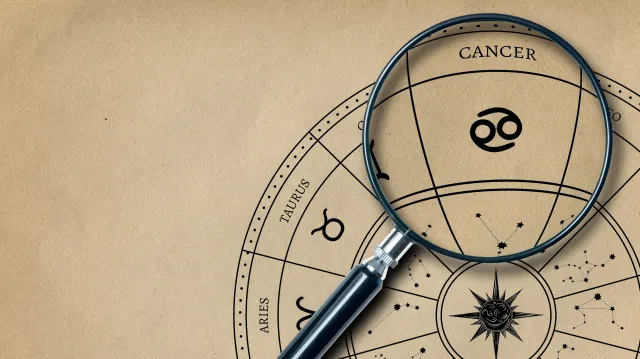 Czeka na miłość swojego życia. Rak to najbardziej wrażliwy znak zodiaku?