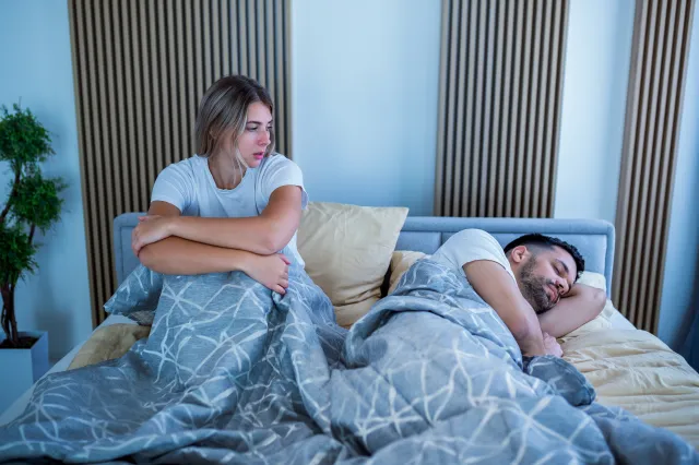 We śnie jesteś zdradzana lub planujesz zdradę? Sprawdź, co oznacza sen o zdradzie