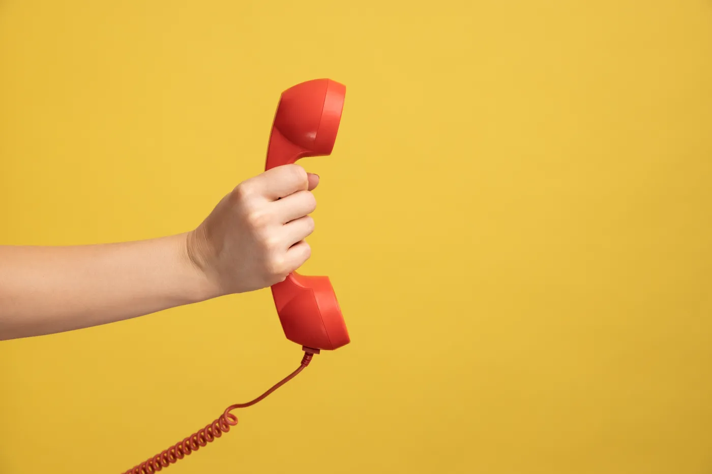 Nie lubisz wykonywać telefonów? Skorzystaj z jej usług