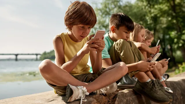 Czy telefon jest bezpieczny dla dziecka? Najnowsze wyniki badań