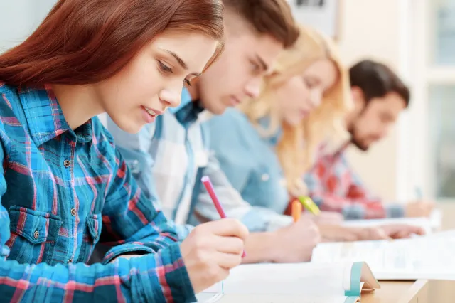 Matury próbne 2024: Jak wygląda matura próbna z języka polskiego? [LISTA LEKTUR]