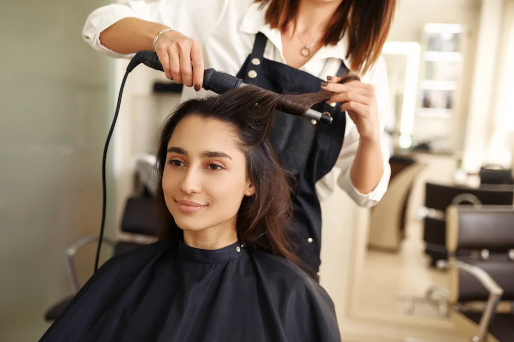 Hairdresser,Curls,Woman's,Hair,,Hairdressing,Salon