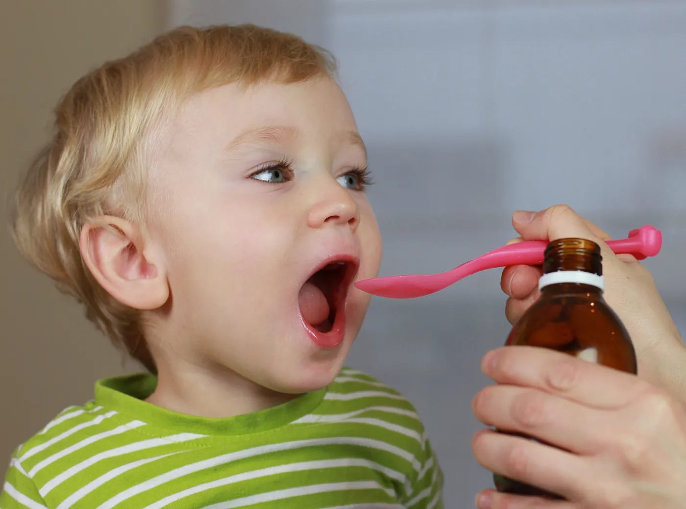 Antybiotyk na kaszel to placebo? Naukowcy sprawdzili