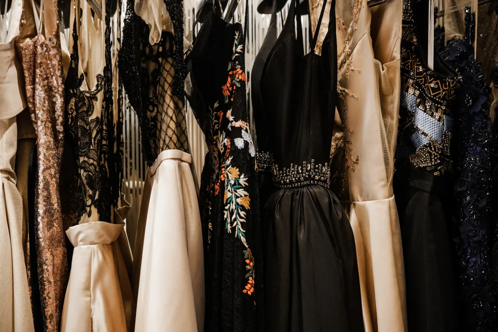Luxurious,Evening,Night,Out,Sparkling,Dresses,Hanging,On,The,Rack.