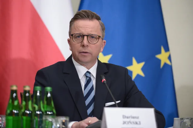 "Sprzedaliśmy aktywa Lotosu za bezcen". Joński: Kaczyński powinien stanąć przed prokuratorem