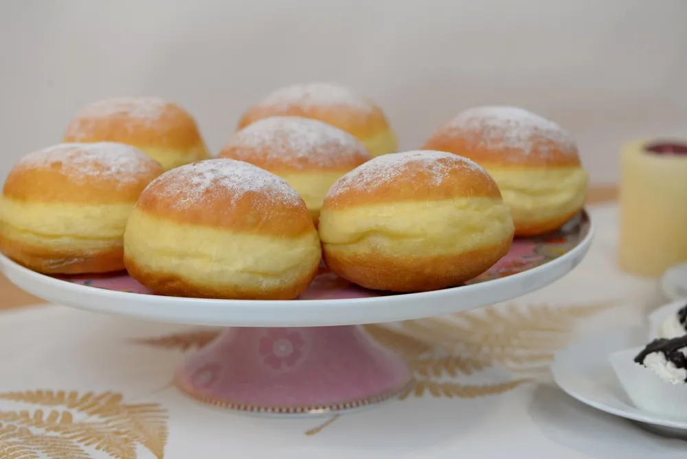Wiemy, ile mieszkań można by kupić za pączki zjedzone w tłusty czwartek