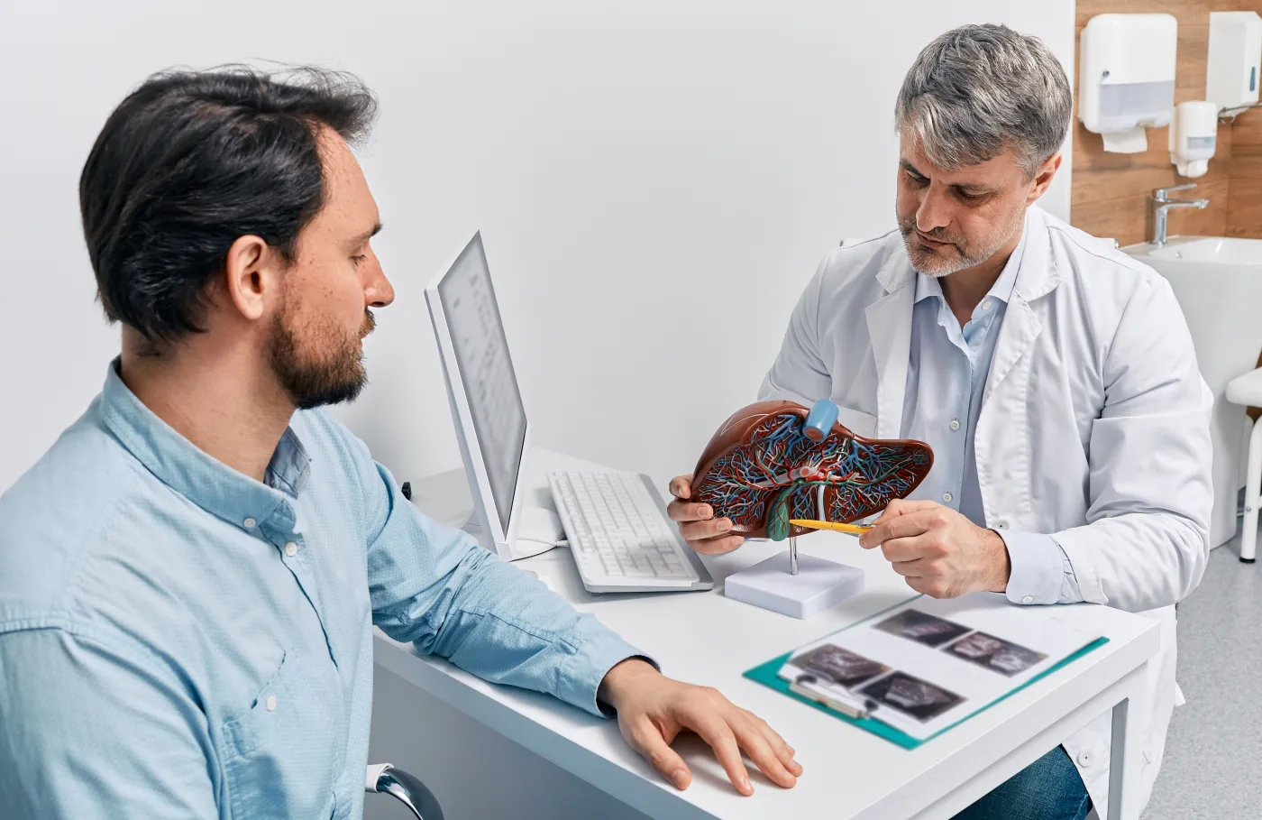 Gastroenterolog, lekarz gastroenterolog, lekarz