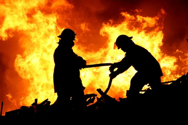 Rosja produkuje jeszcze mocniejsze bomby, a USA żąda od Ukrainy zaprzestania ataków na rosyjskie rafinerie