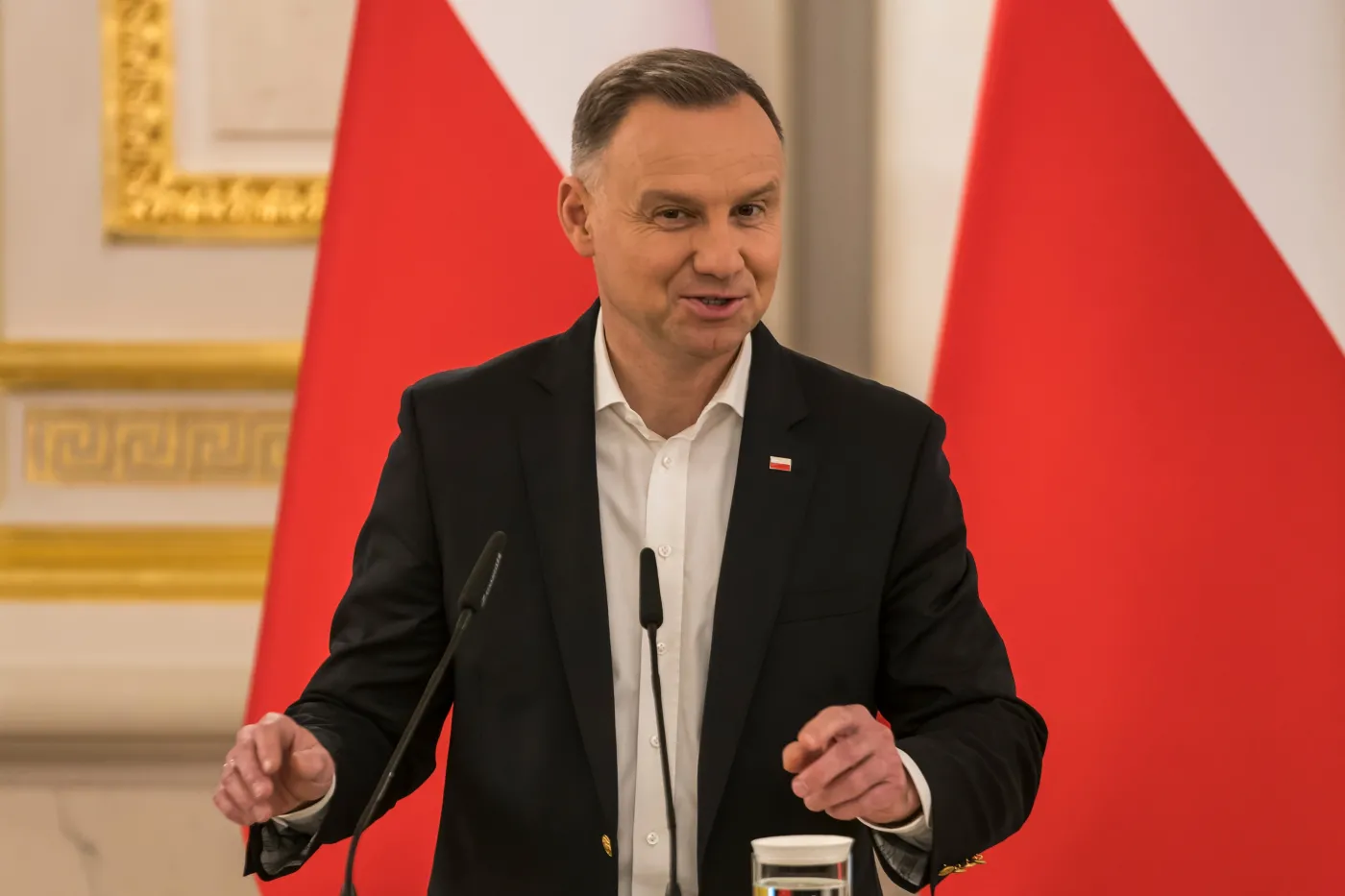 Prezydent Andrzej Duda "sprzedał" Ernesta Muciego? Legia wydała oficjalny komunikat