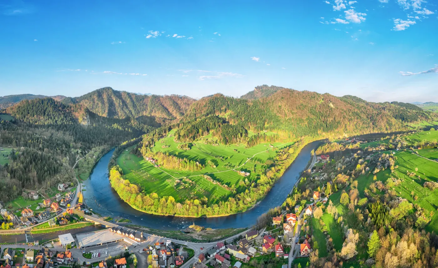 Uzdrowisko Szczawnica Aerial,View,Of,Bend,Of,Dunajec,River,And,Sokolica,Mountain