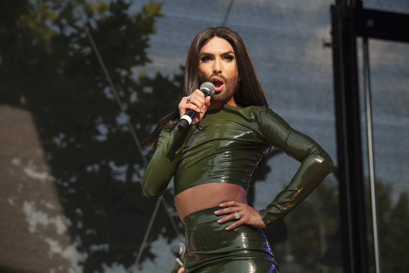Cologne,,Germany-,July,4,2015:,Conchita,Wurst,Performs,On,The,Main