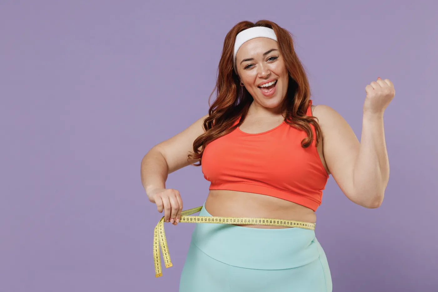 Jak pozbyć się brzuszka? Dieta fitness młoda kobieta zdrowy styl życia odchudzanie Young,Happy,Fun,Chubby,Overweight,Plus,Size,Big,Fat,Fit