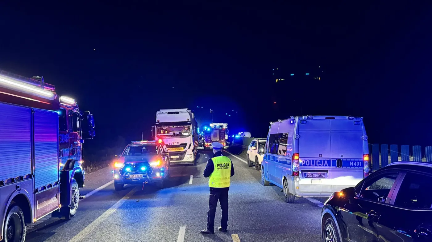 Tragiczny karambol na S7. Zderzyło się ponad 20 samochodów. NOWE INFORMACJE