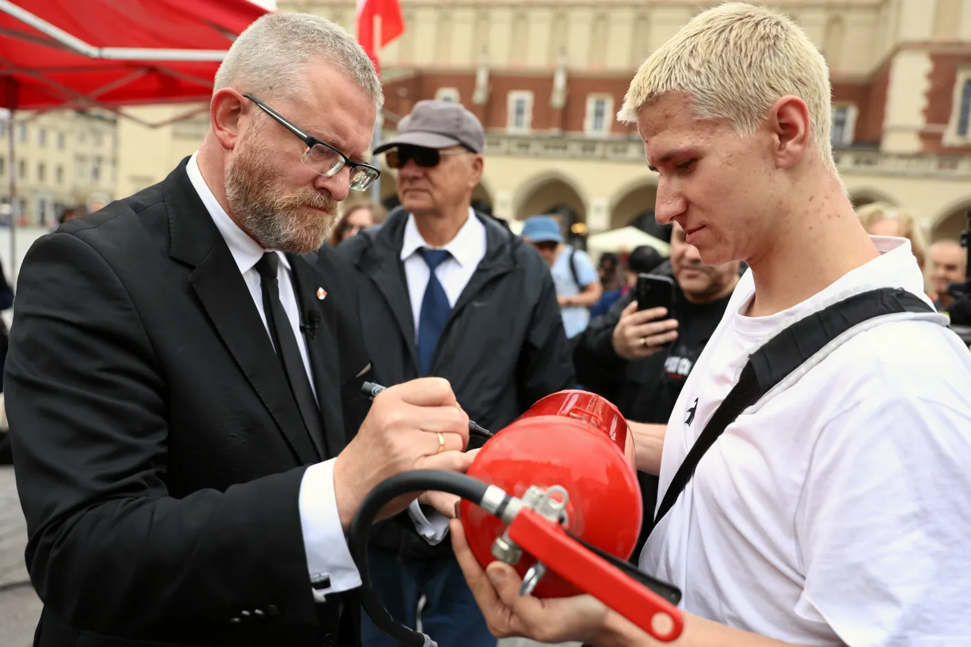 Wiec wyborczy Grzegorza Brauna w Krakowie