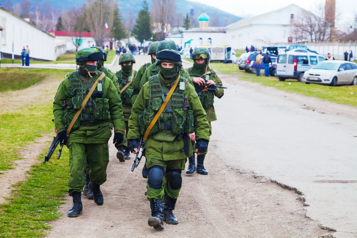 Perevalne,,Ukraine,-,March,5:,Russian,Soldiers,Marching,On,March