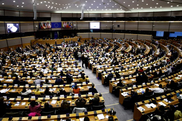 Dworczyk i Obajtek bez immunitetu. Parlament Europejski zadecydował o losach posłów