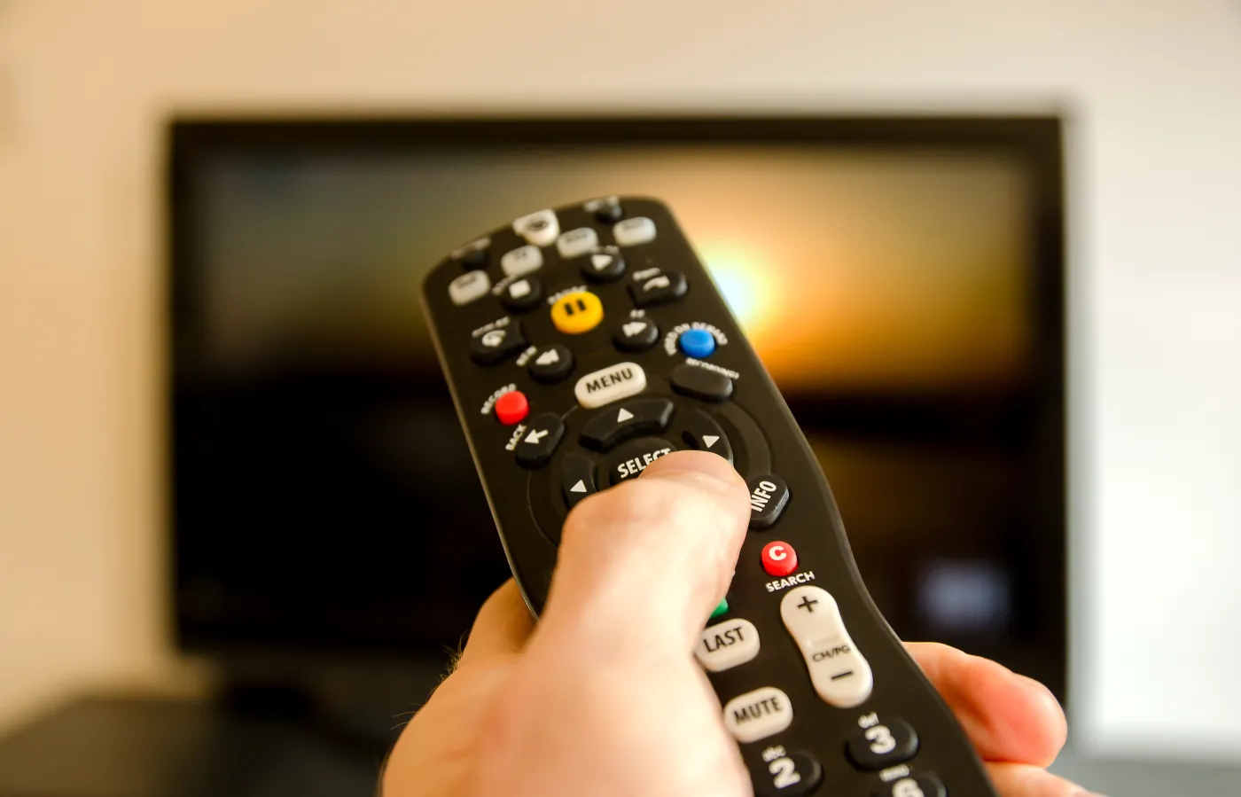 Abonament RTV podrożeje w 2026 roku. Czy czeka nas rewolucja w opłatach?