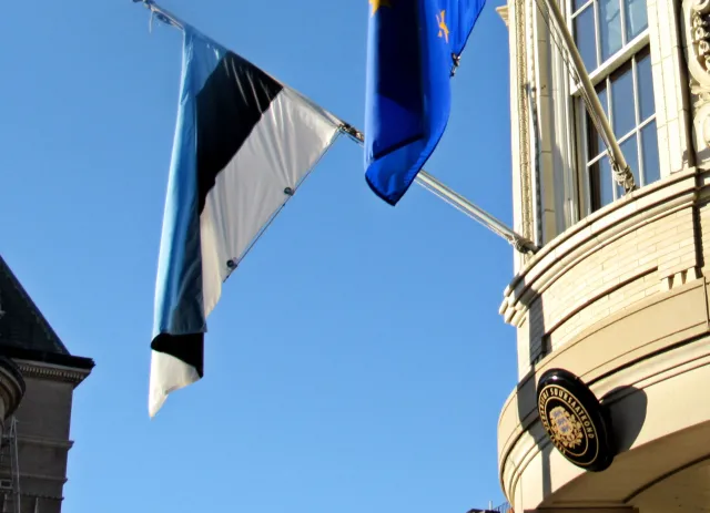 Estonia reaguje na drony i "zielone ludziki". Zamknięte drogi przechodzące przez terytorium Rosji