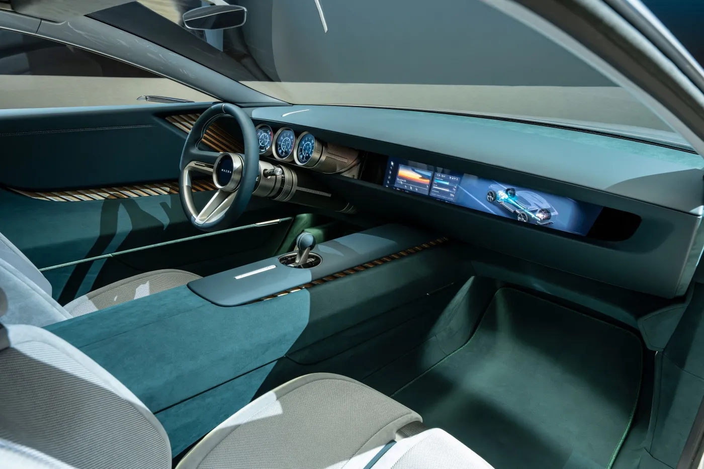 Nowa Mazda Vision X-Coupe