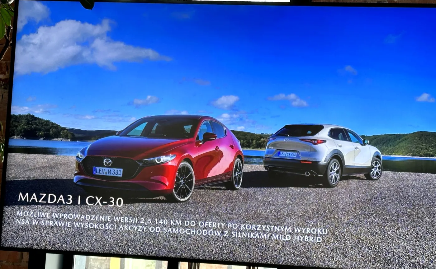 Mazda 3 i Mazda CX-30