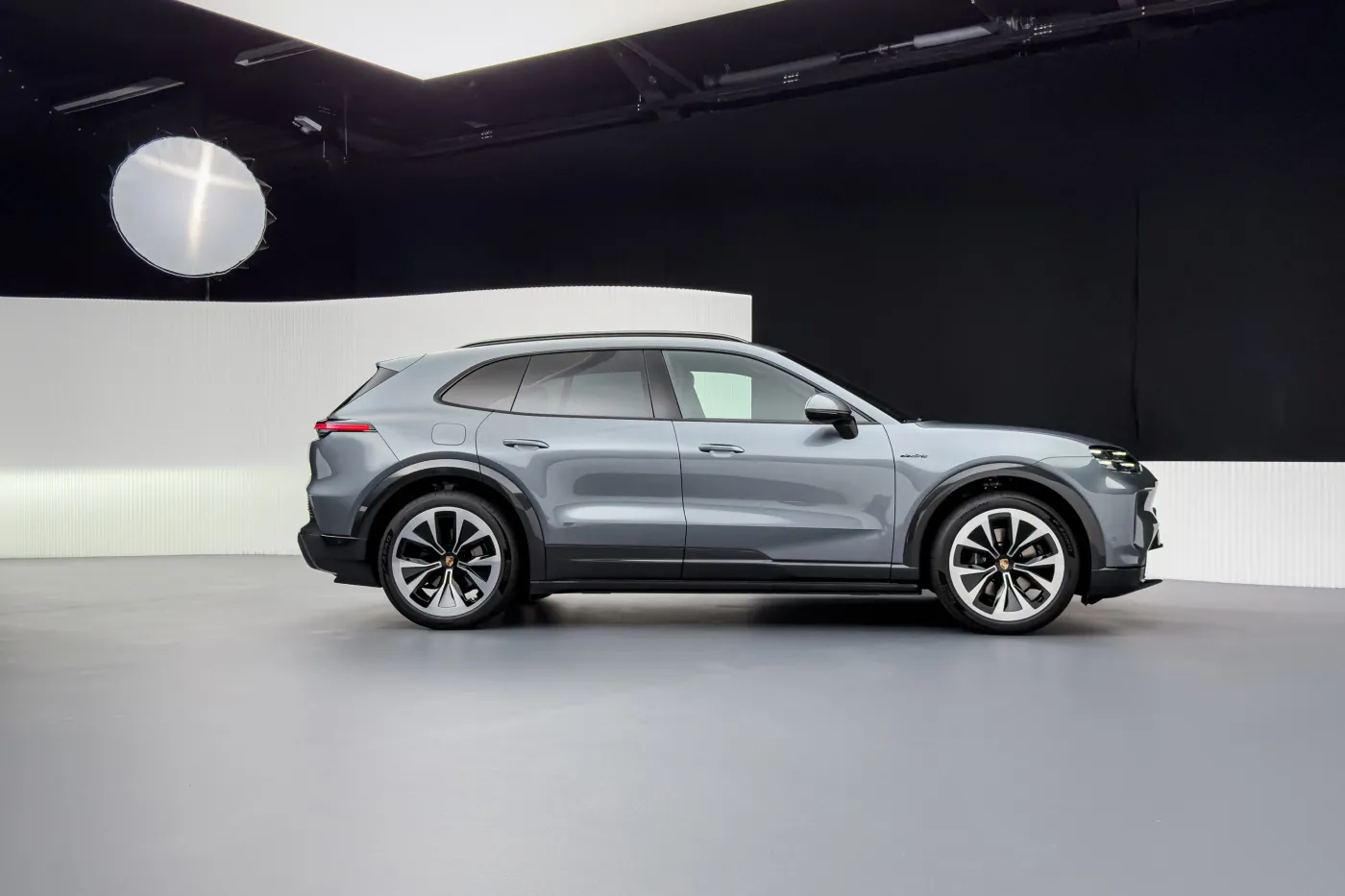 Porsche Cayenne Electric
