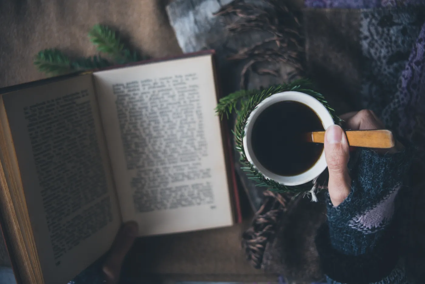 Girl,Drinks,Coffee,And,Reads,The,Book